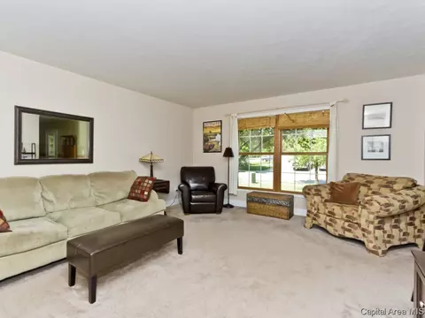 2916 Red Oak Ln, Springfield, IL 62712 photo 3