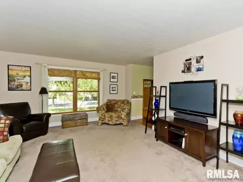 2916 Red Oak Ln, Springfield, IL 62712 photo 4