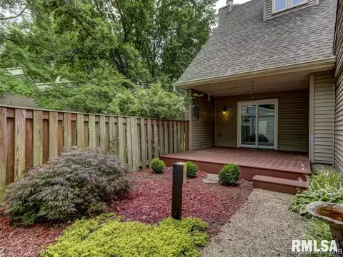 20 Country Pl, Springfield, IL 62703 photo 1