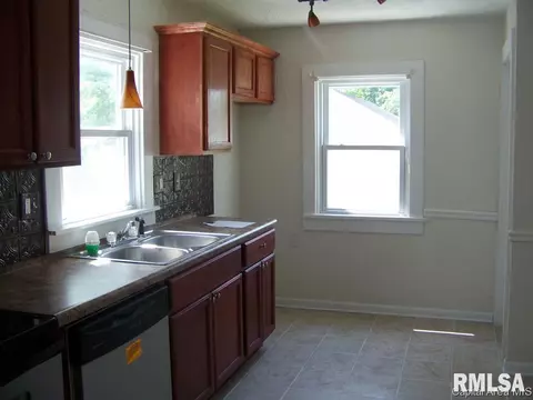 1224 E Stanford, Springfield, IL 62703 photo 3
