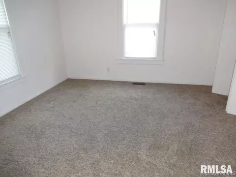 1737 S 2nd St, Springfield, IL 62704 photo 10