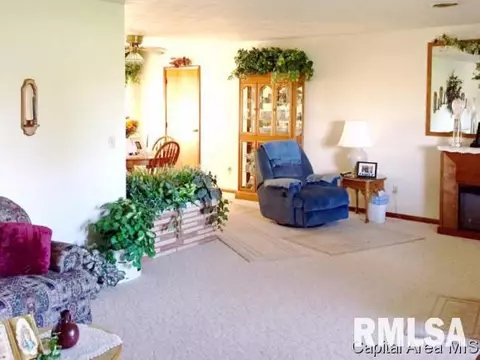 2560 Us-34, Oneida, IL 61467 photo 9