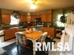 776 Shoe Fly Rd, Avon, IL 61415 photo 5