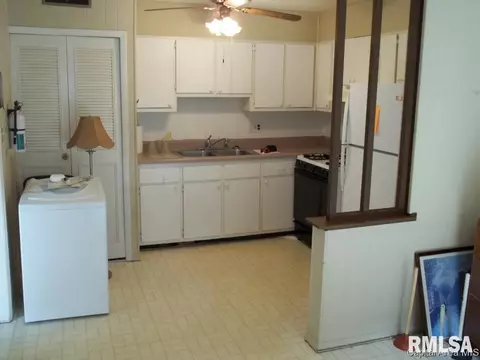 2533 W Monroe, Springfield, IL 62704 photo 6