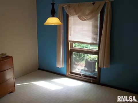 2533 W Monroe, Springfield, IL 62704 photo 7