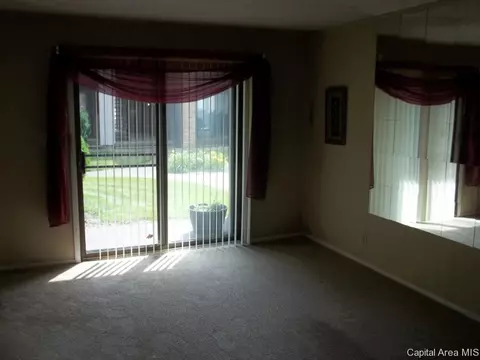 2533 W Monroe, Springfield, IL 62704 photo 4