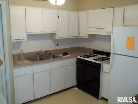 2533 W Monroe, Springfield, IL 62704 photo 5