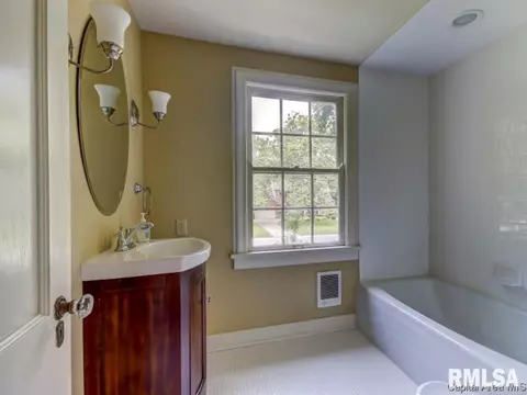 2020 Wiggins, Springfield, IL 62704 photo 32