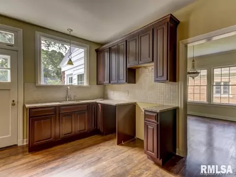 2020 Wiggins, Springfield, IL 62704 photo 13