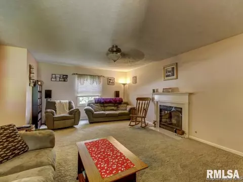 3704 Viking Blvd, Springfield, IL 62712 photo 3