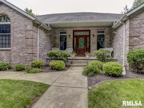 8125 Hunt Rd, Springfield, IL 62712 photo 2