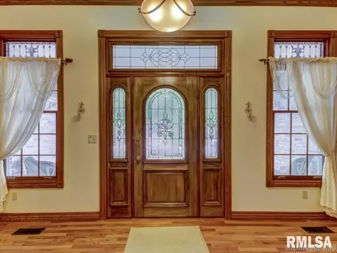 8125 Hunt Rd, Springfield, IL 62712 photo 3