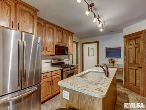 8125 Hunt Rd, Springfield, IL 62712 photo 6