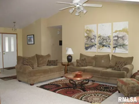 5012 Manhattan Dr, Springfield, IL 62711 photo 3