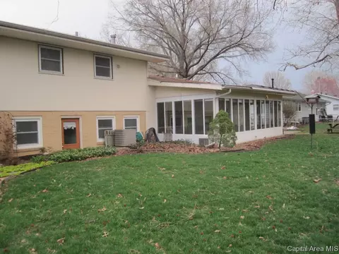 2208 Parkview Dr, Springfield, IL 62704 photo 8