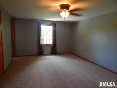 3921 W Bluffs Rd, Springfield, IL 62711 photo 11