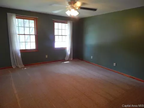 3921 W Bluffs Rd, Springfield, IL 62711 photo 14