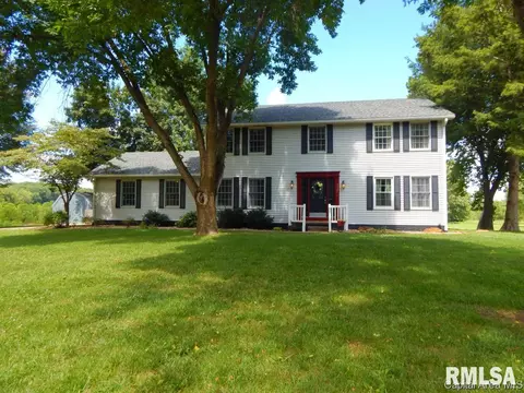 3921 W Bluffs Rd, Springfield, IL 62711 photo 1