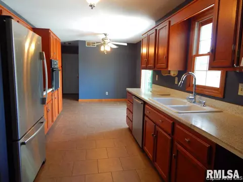 3921 W Bluffs Rd, Springfield, IL 62711 photo 16
