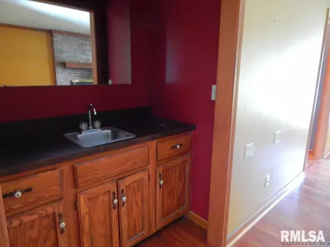 3921 W Bluffs Rd, Springfield, IL 62711 photo 4