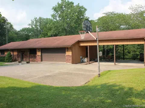 3138 Moore Rd, Springfield, IL 62707 photo 2
