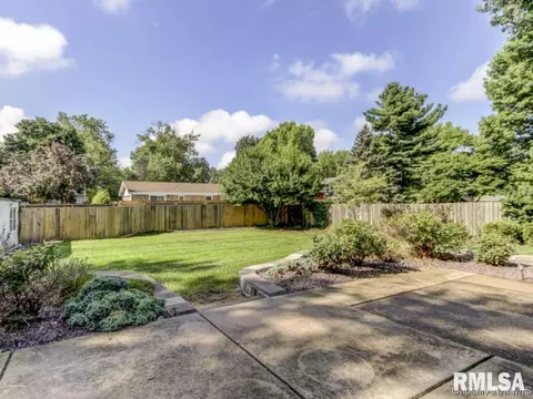 114 Seminole Drove, Springfield, IL 62704 photo 6