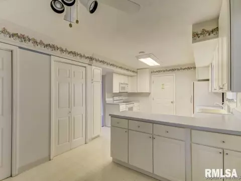 114 Seminole Drove, Springfield, IL 62704 photo 29