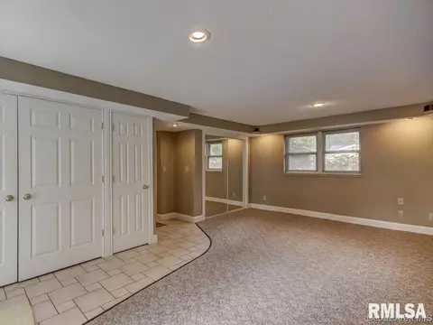 834 Roanoke Dr, Springfield, IL 62702 photo 24