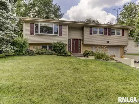 834 Roanoke Dr, Springfield, IL 62702 photo 1