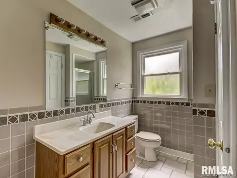 834 Roanoke Dr, Springfield, IL 62702 photo 22