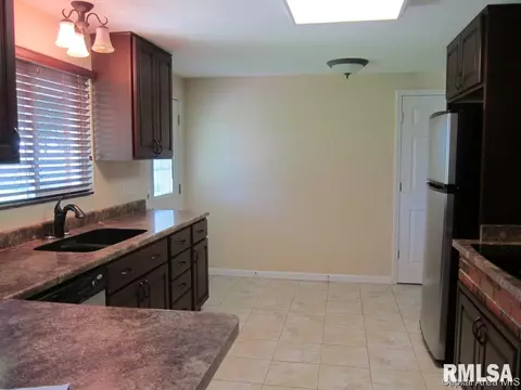 6 Lorrie Ln, Springfield, IL 62703 photo 8