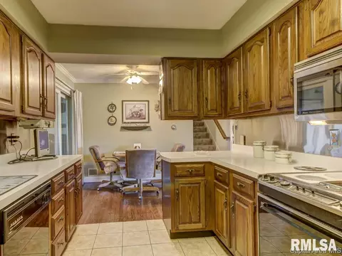107 Radcliff Rd, Springfield, IL 62703 photo 9