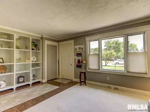 107 Radcliff Rd, Springfield, IL 62703 photo 3
