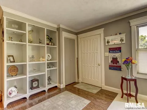 107 Radcliff Rd, Springfield, IL 62703 photo 2