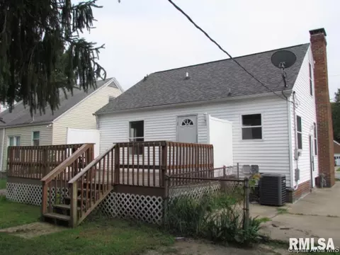 2207 E North Grand Ave, Springfield, IL 62702 photo 4