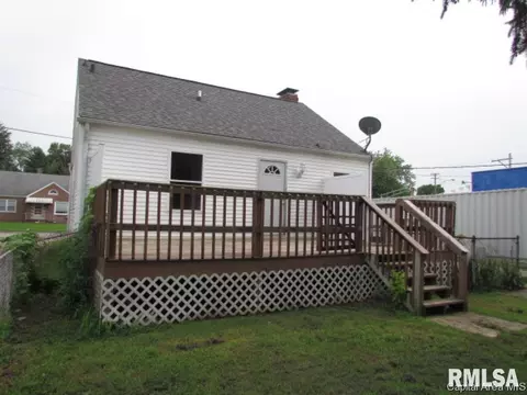 2207 E North Grand Ave, Springfield, IL 62702 photo 3