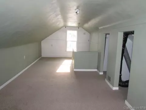 2207 E North Grand Ave, Springfield, IL 62702 photo 14