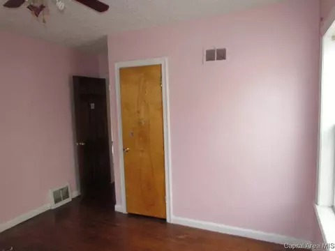 2207 E North Grand Ave, Springfield, IL 62702 photo 11