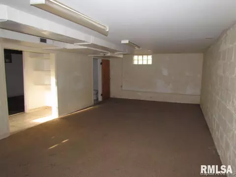 2207 E North Grand Ave, Springfield, IL 62702 photo 16