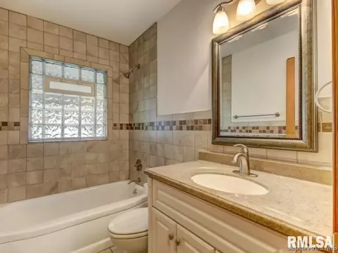 1836 Black Ave, Springfield, IL 62702 photo 21