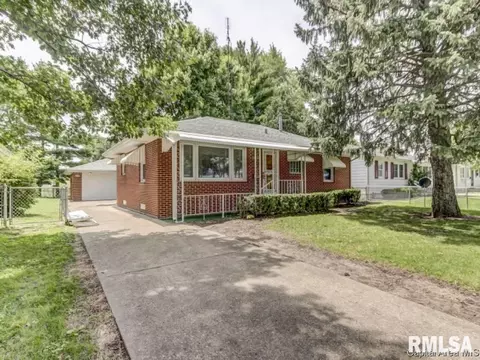 1836 Black Ave, Springfield, IL 62702 photo 1