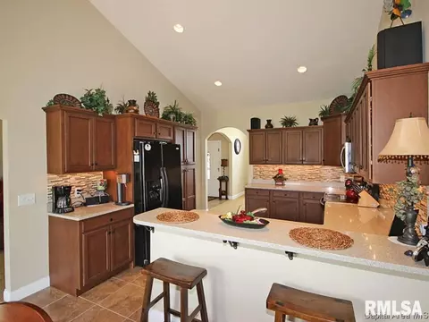 496 Woodbridge Rd, Springfield, IL 62711 photo 6