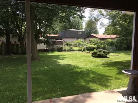 2204 Trowbridge Rd, Springfield, IL 62703 photo 24