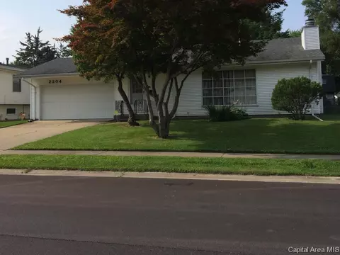 2204 Trowbridge Rd, Springfield, IL 62703 photo 3
