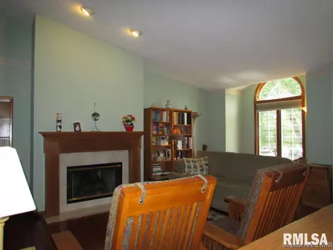 1421 Guemes, Springfield, IL 62702 photo 4
