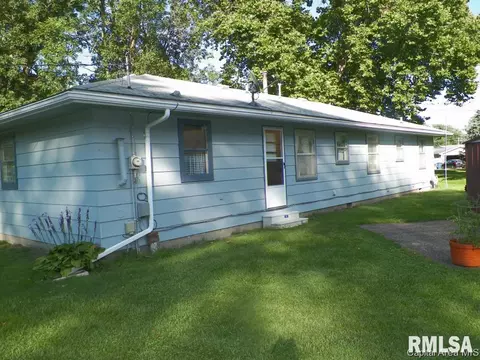 248 E Burch St, Wataga, IL 61488 photo 3