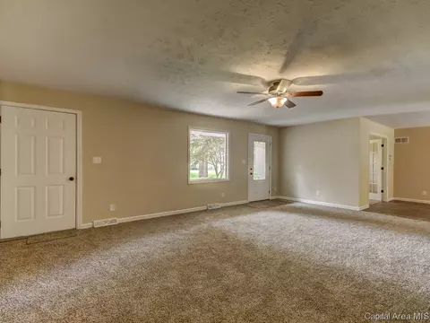 3081 Winch Rd, Springfield, IL 62707 photo 4