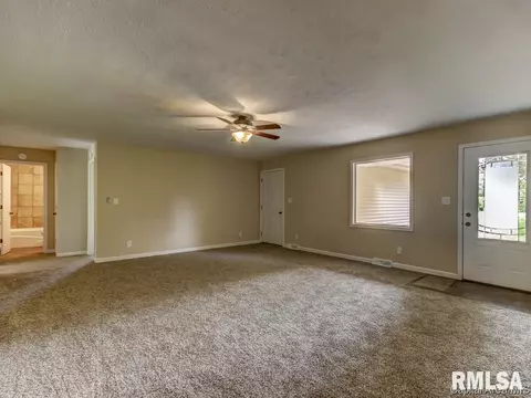 3081 Winch Rd, Springfield, IL 62707 photo 3