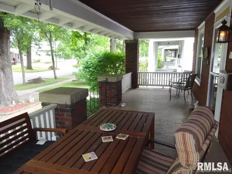 2016 S 4th St, Springfield, IL 62703 photo 3