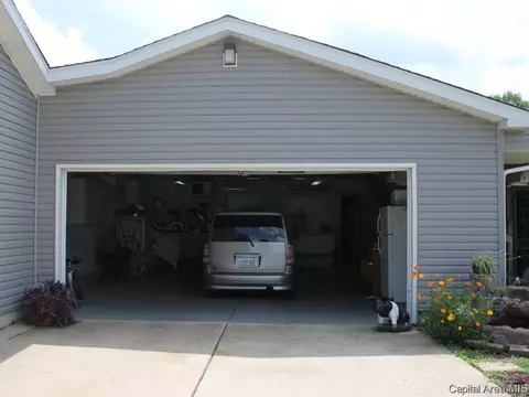 2036 E Cedar St, Springfield, IL 62703 photo 5
